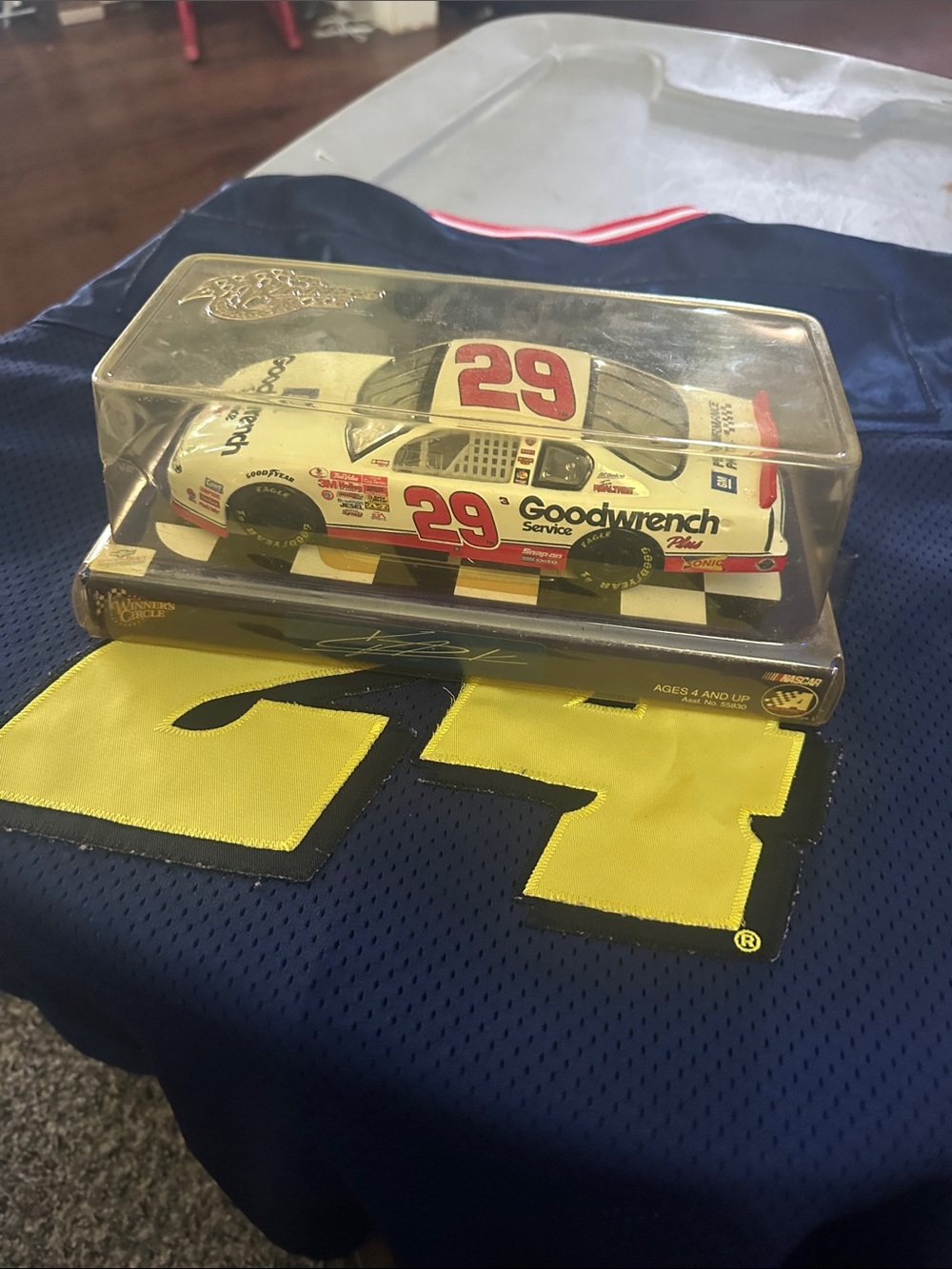 Nascar Goodwrench No.29 White Red Diecast Car
